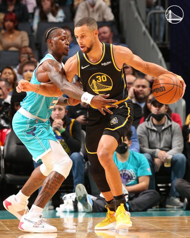 世界杯客户端升级-赛季第二负勇士再暴露问题，决胜阵容空间严重不够