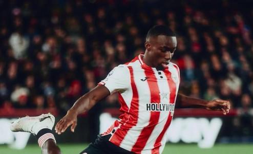 世界杯客户端升级-英媒：买右后卫，曼城想从布伦特福德签下卡约德