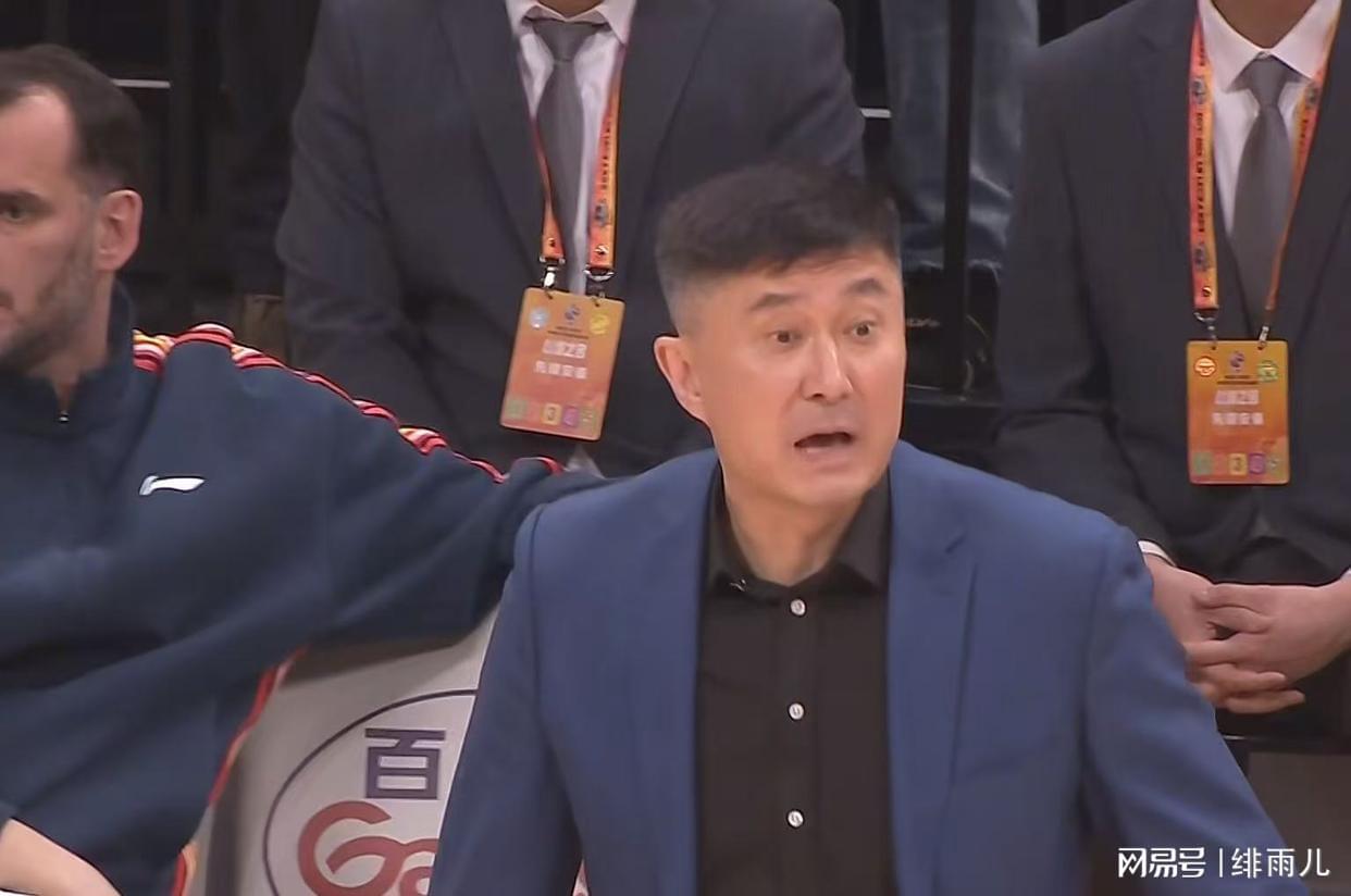 世界杯官方入口更新-打爆曾凡博+碾压北京！广东“冠军锋线”打成大腿，杜锋赌对了！