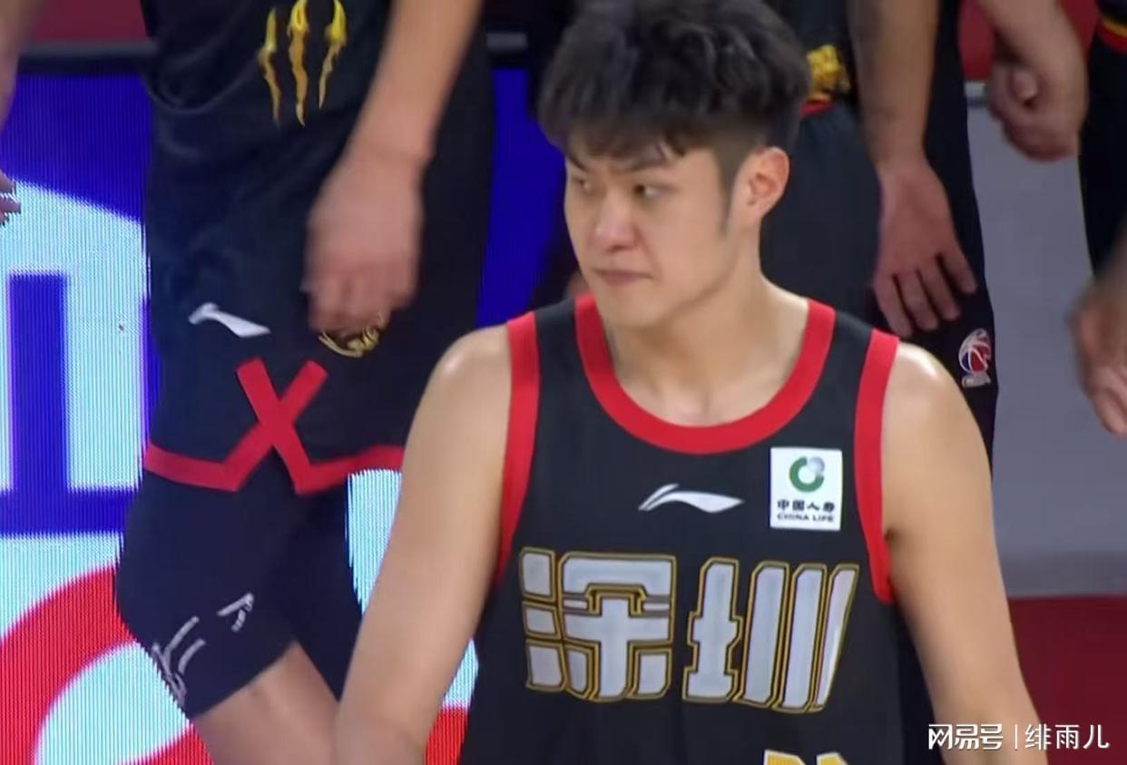 世界杯官方入口更新-打爆曾凡博+碾压北京！广东“冠军锋线”打成大腿，杜锋赌对了！