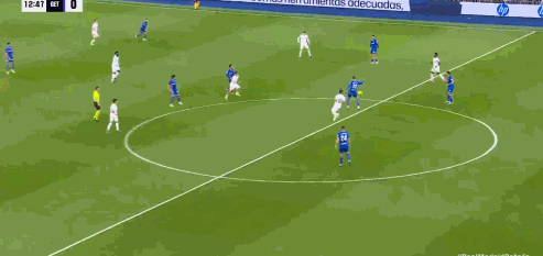 0-1耻辱！14亿欧皇马10天2败：已落后巴萨4分 吕迪格再现杀人动作