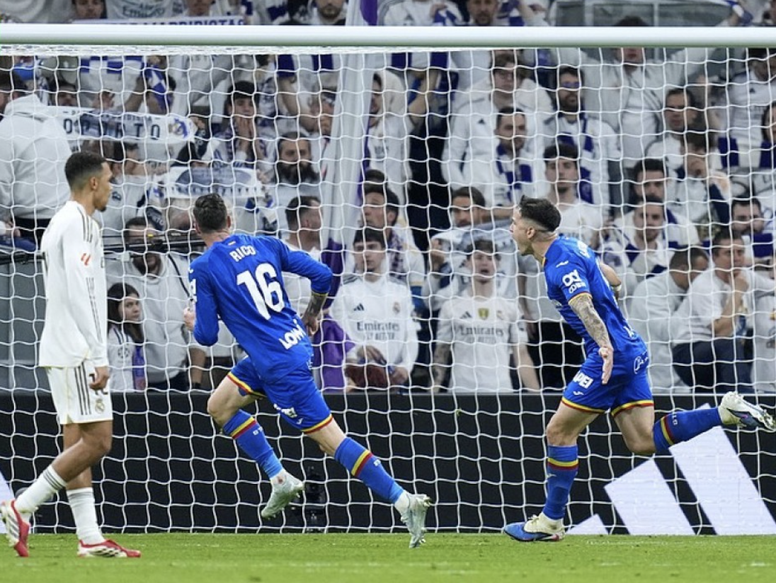 0-1耻辱！14亿欧皇马10天2败：已落后巴萨4分 吕迪格再现杀人动作